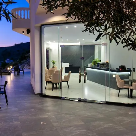 Sky Way Skk Luxury Aparthotel *