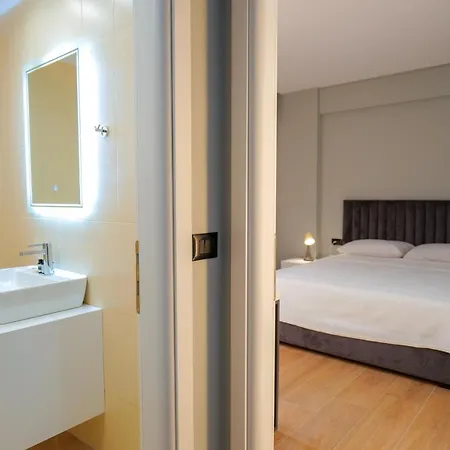 Sky Way Skk Luxury Aparthotel *
