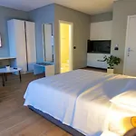 Apartahotel Sky Way Skk Luxury 3*