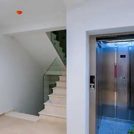 Hotel apartamentowy Sky Way Skk Luxury