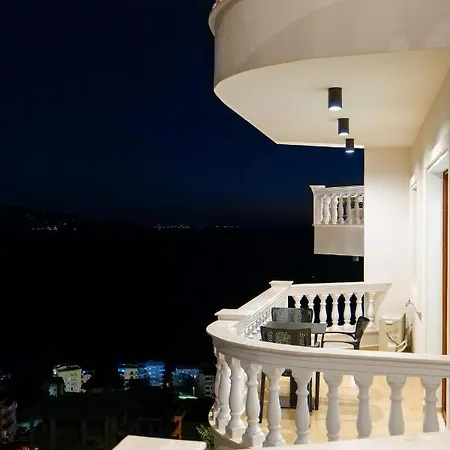 Sky Way Skk Luxury 3* סרנדה