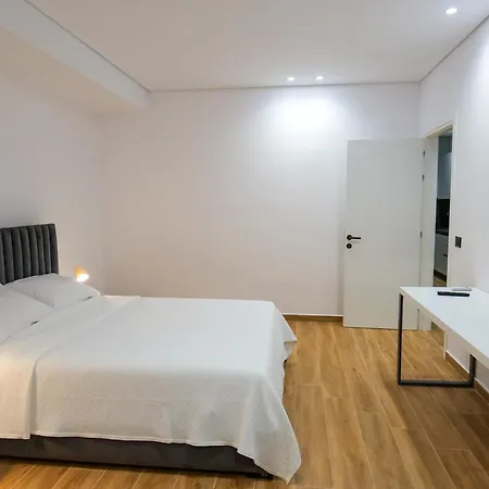 מלון דירות Sky Way Skk Luxury 3*