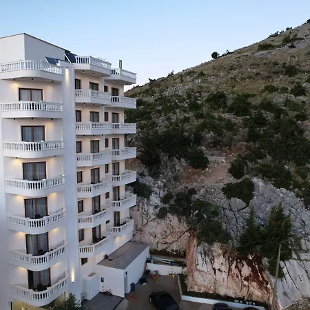 Sky Way Skk Luxury Aparthotel 3*