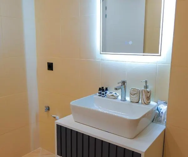 Sky Way Skk Luxury 3* Sarande