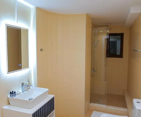 Sky Way Skk Luxury 3* Sarande