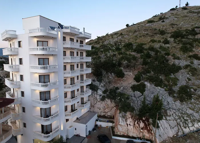 Sky Way Skk Luxury Aparthotel 3*